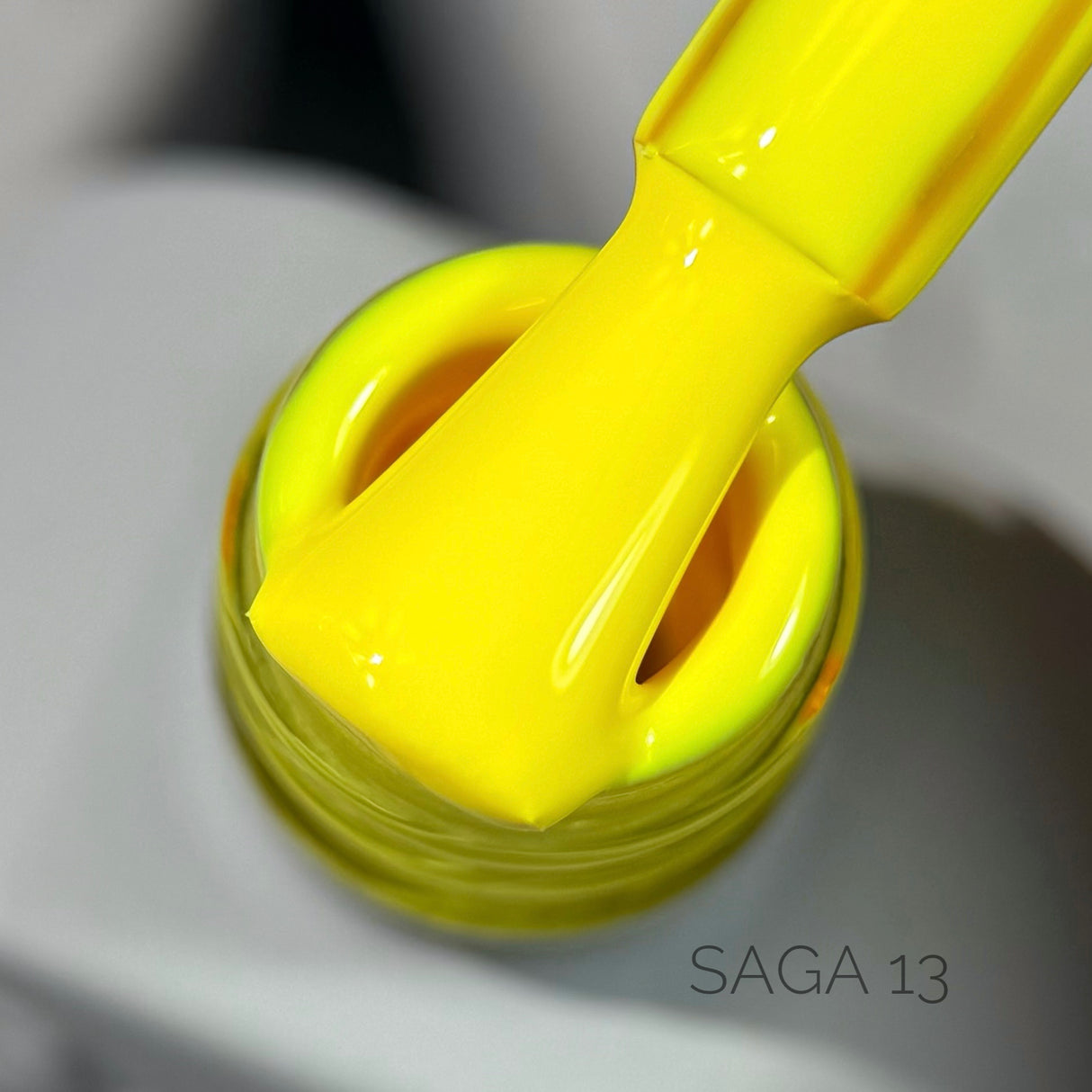 Saga Gel Polish Colorist 13, 10 ml