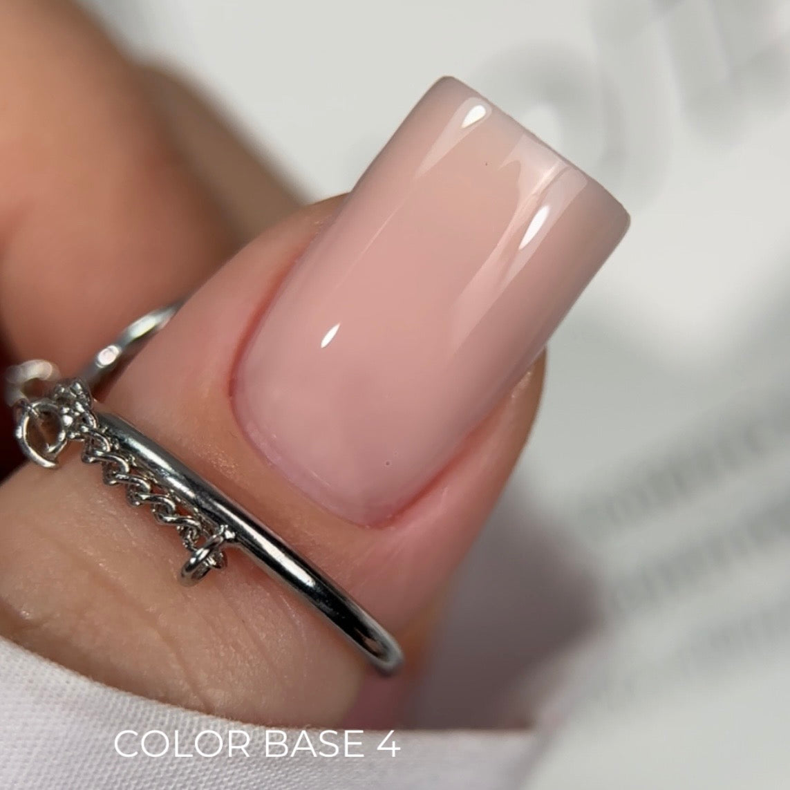 Saga Color Base 04, 10 ml