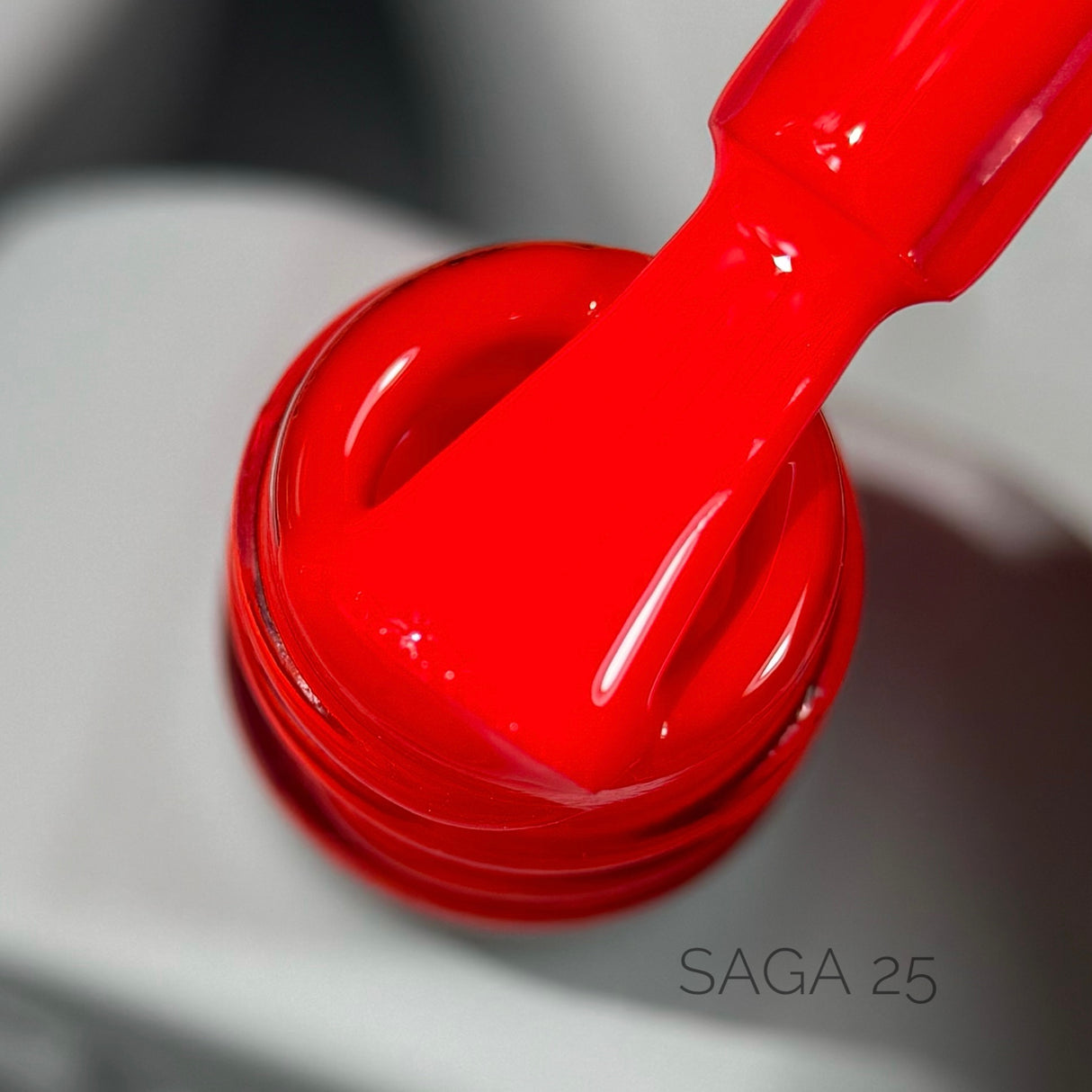 Saga Gel Polish Colorist 25, 10 ml