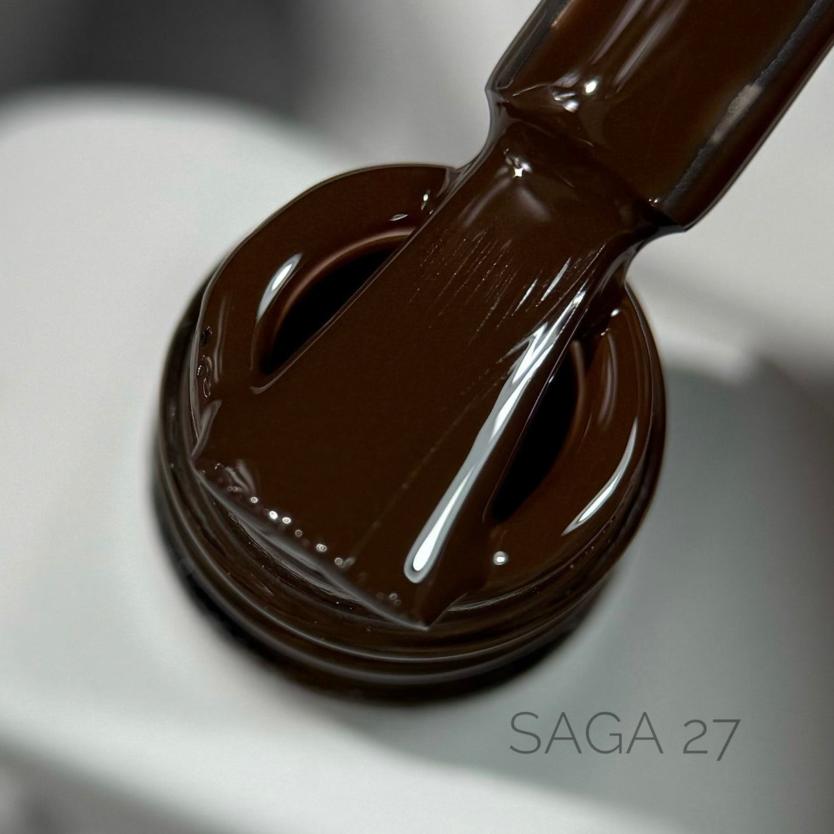 Saga Gel Polish Colorist 27, 10 ml