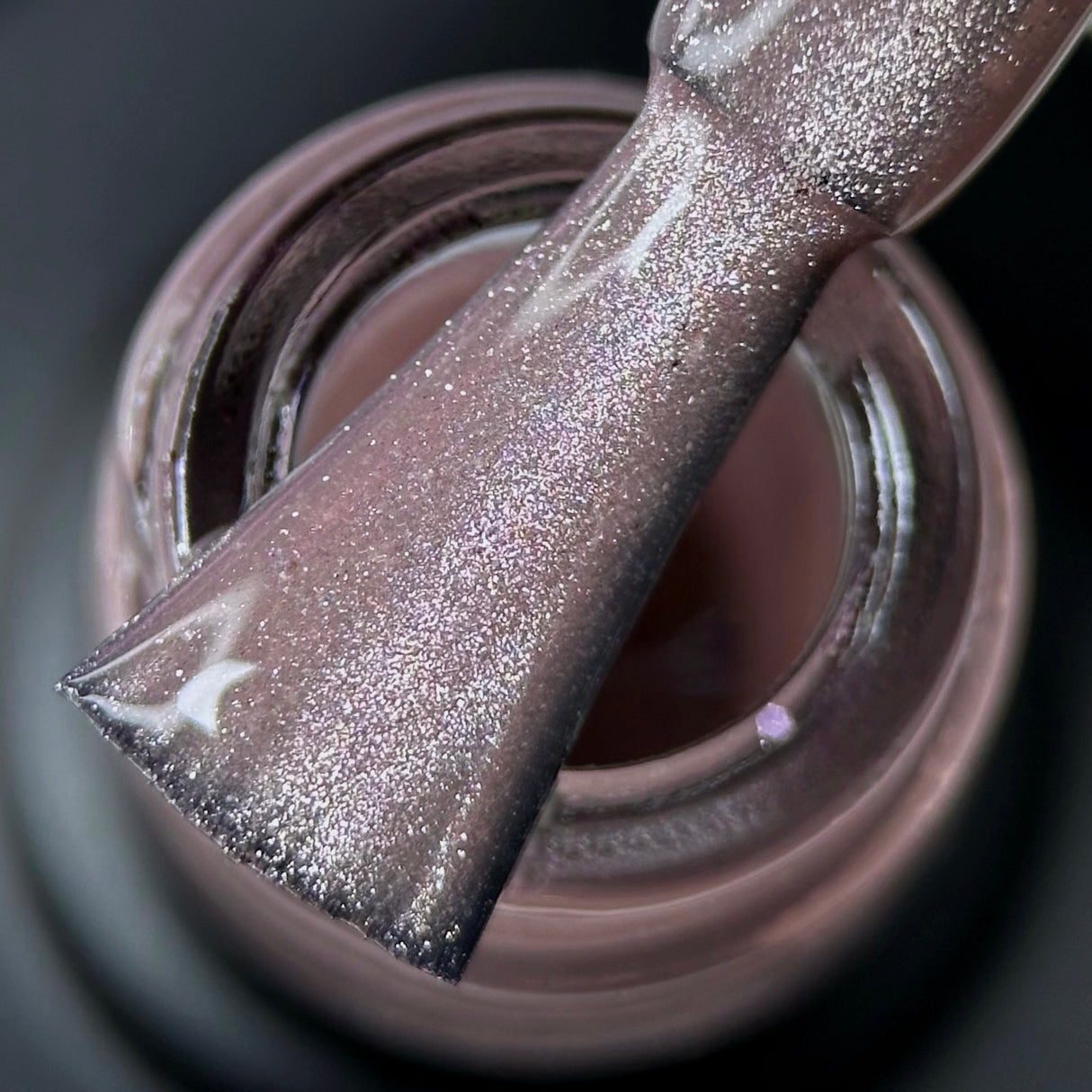 Saga Gel Polish Glow Cat Eye 03, 10 ml