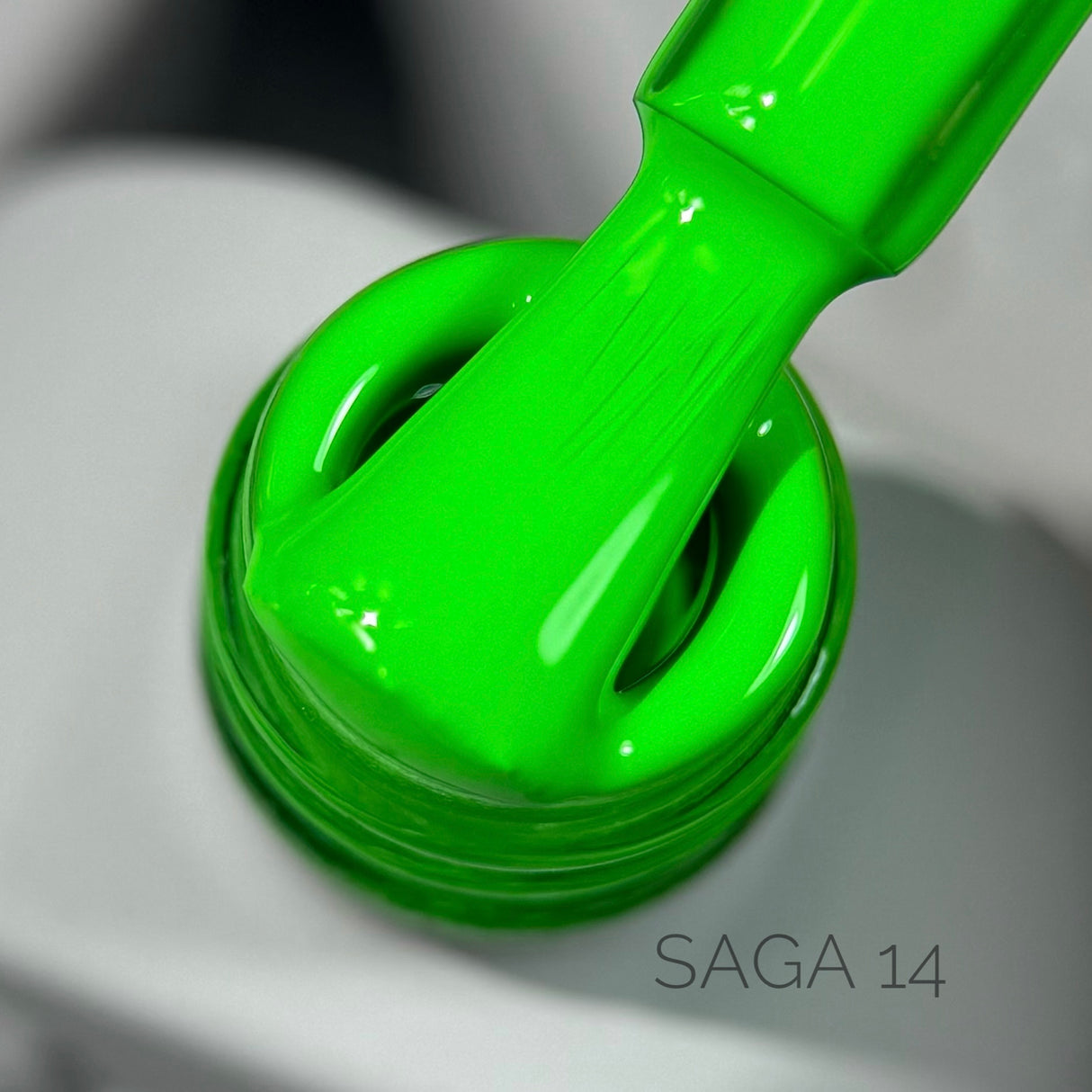 Saga Gel Polish Colorist 14, 10 ml