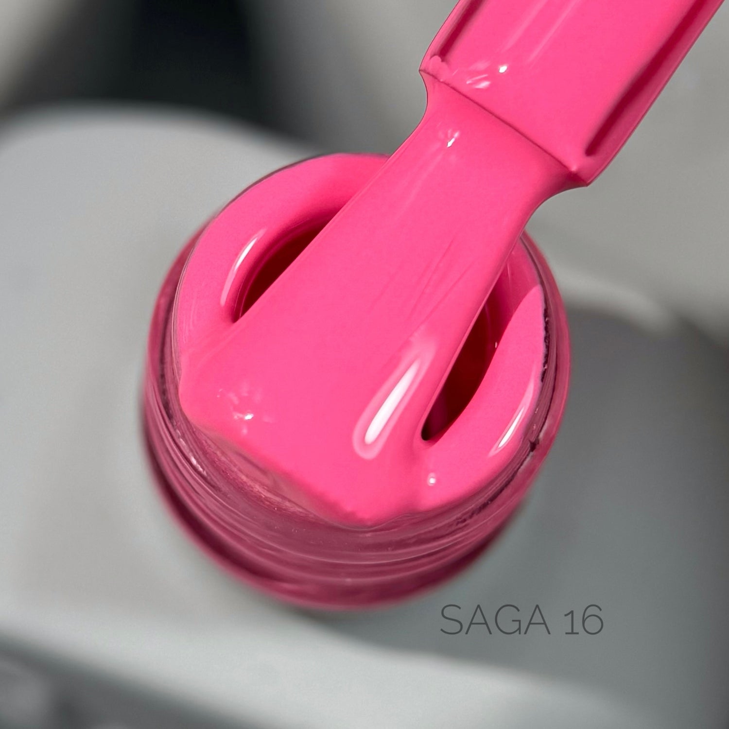 Saga Gel Polish Colorist 16, 10 ml