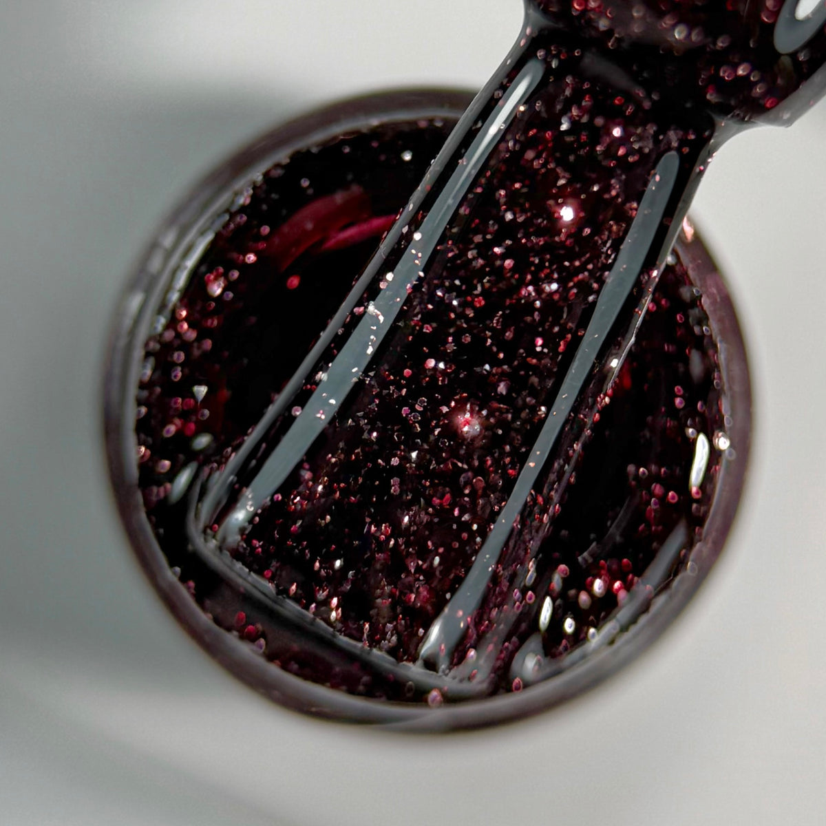 Saga Gel Polish Reflective Fiery Gel 24, 10 ml