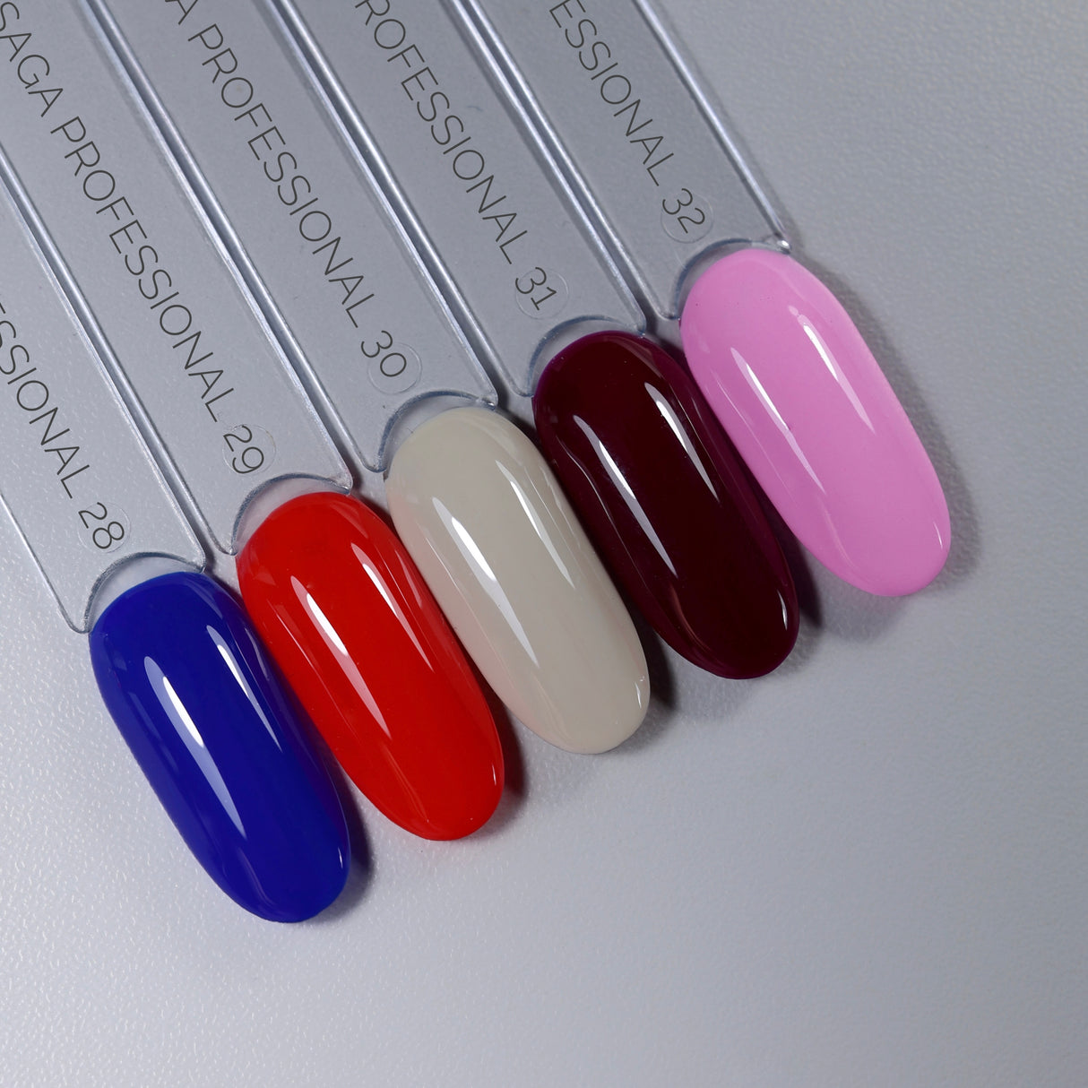 Saga Gel Polish Colorist 31, 10 ml