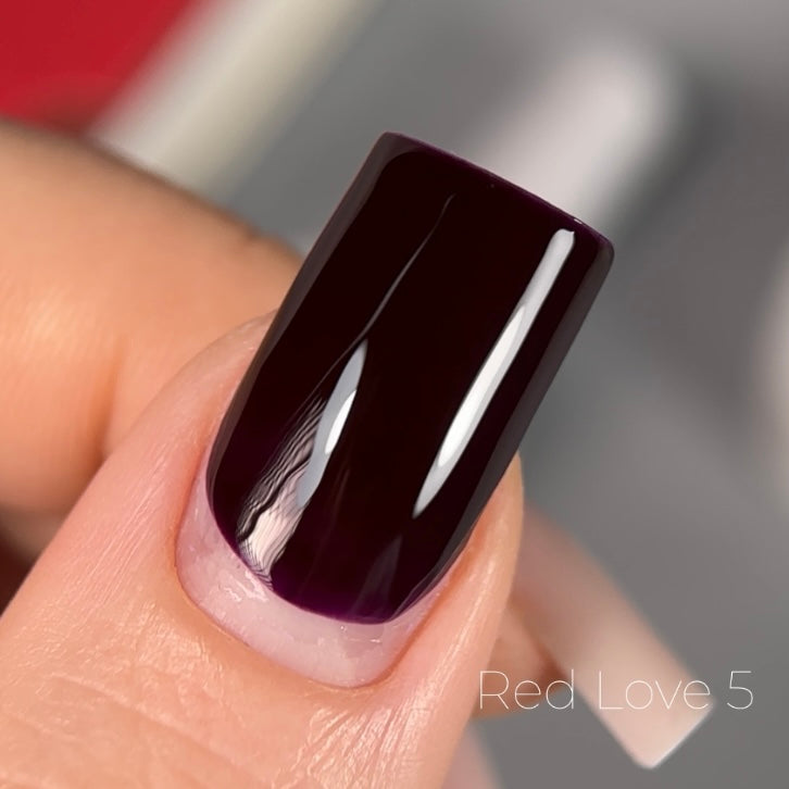 Saga Gel Polish Love Red 05, 10 ml