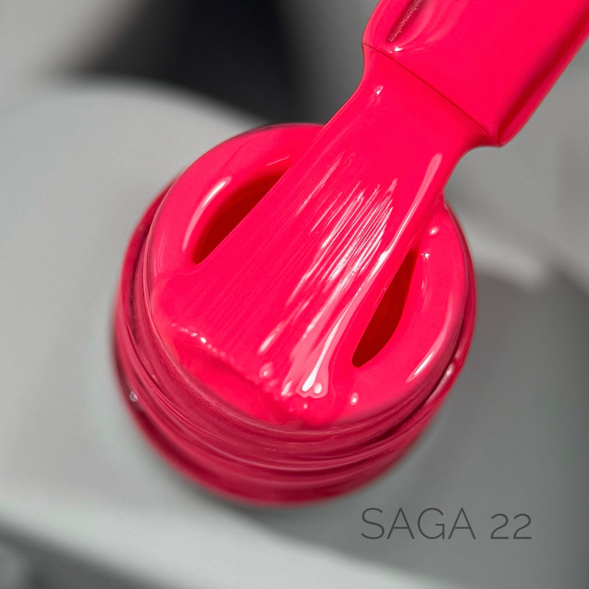Saga Gel Polish Colorist 22, 10 ml