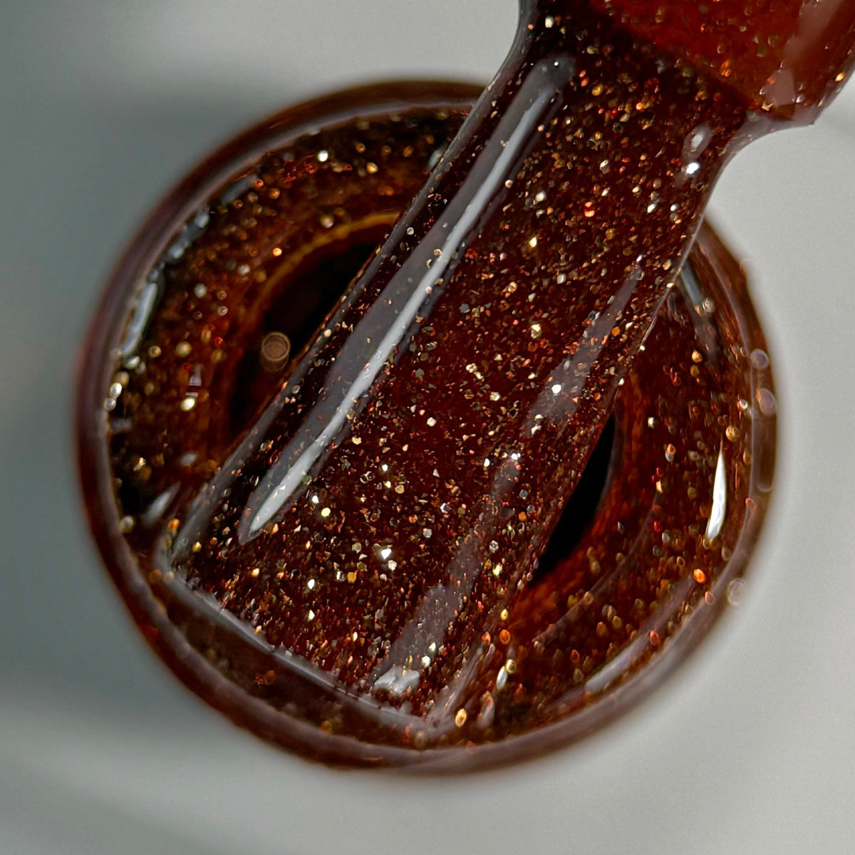 Saga Gel Polish Reflective Fiery Gel 22, 10 ml