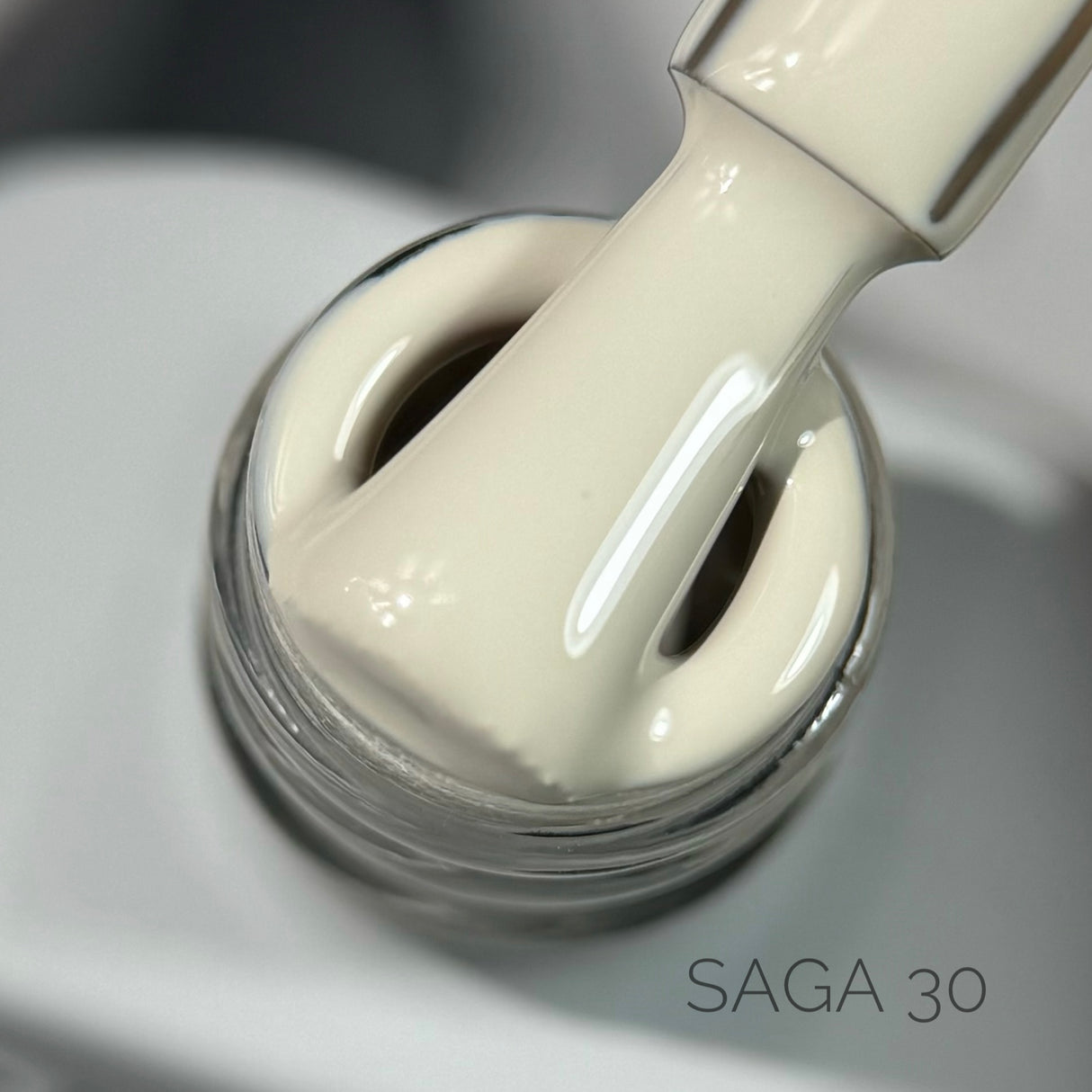 Saga Gel Polish Colorist 30, 10 ml