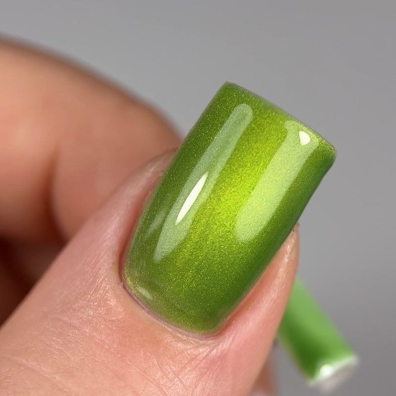 Saga Gel Polish Smoothie Cat 05, 10 ml