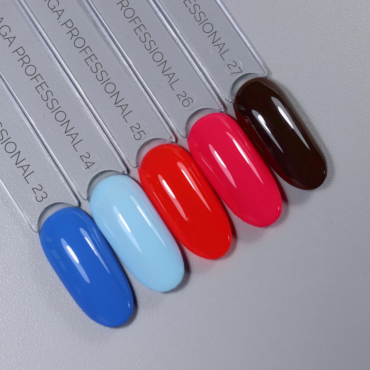 Saga Gel Polish Colorist 25, 10 ml