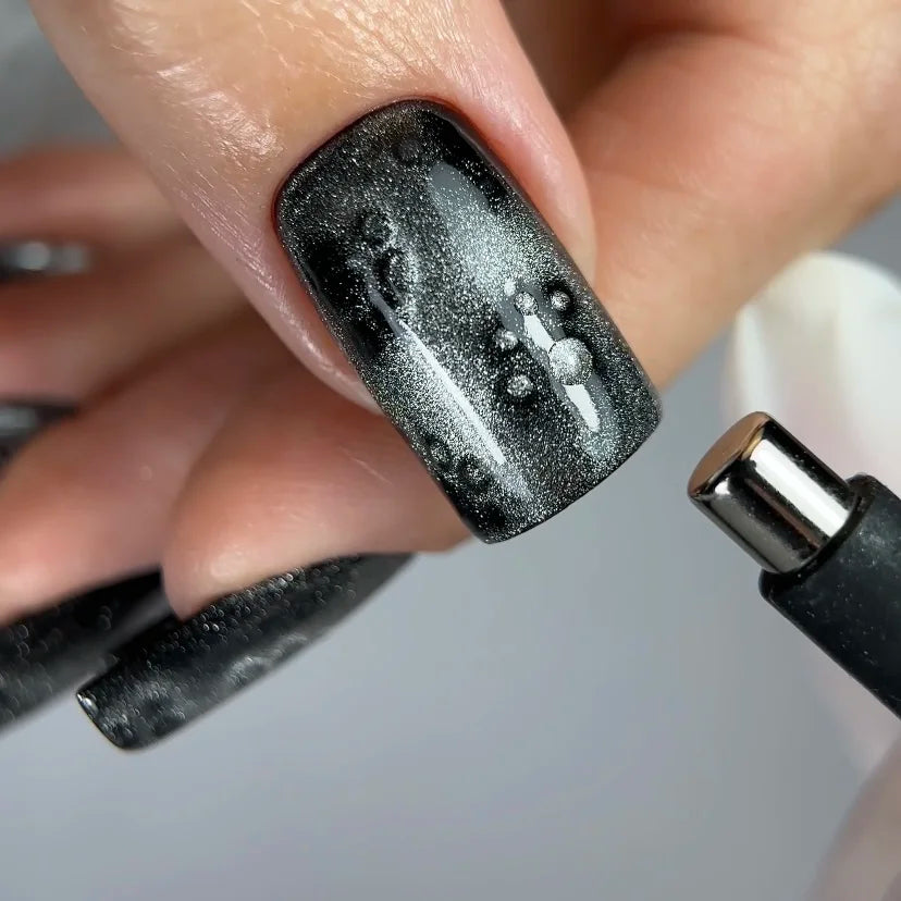 Nails Of The Day Magnet Cat Eye