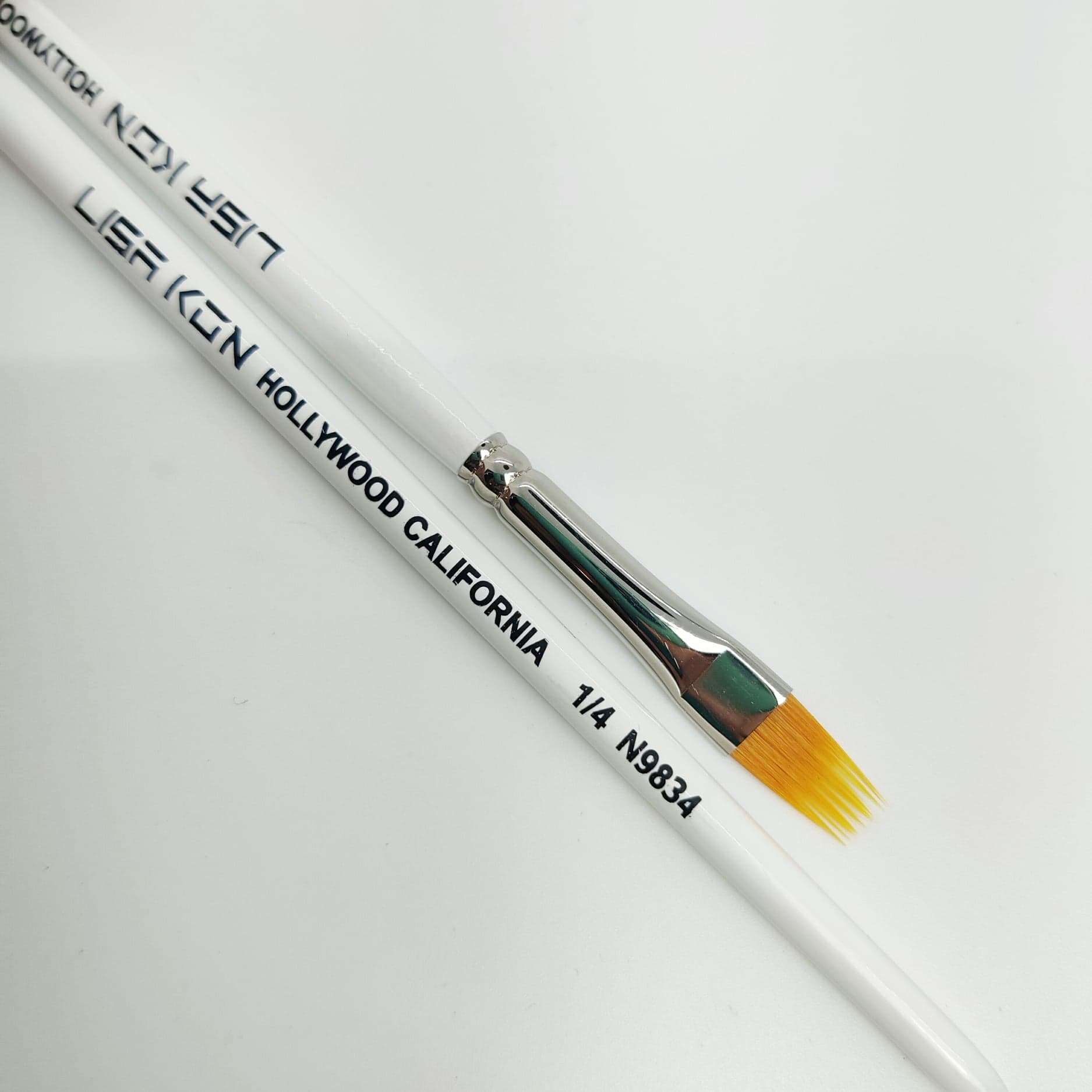 Lisa Kon 1/4 brush (N9834) for gradient